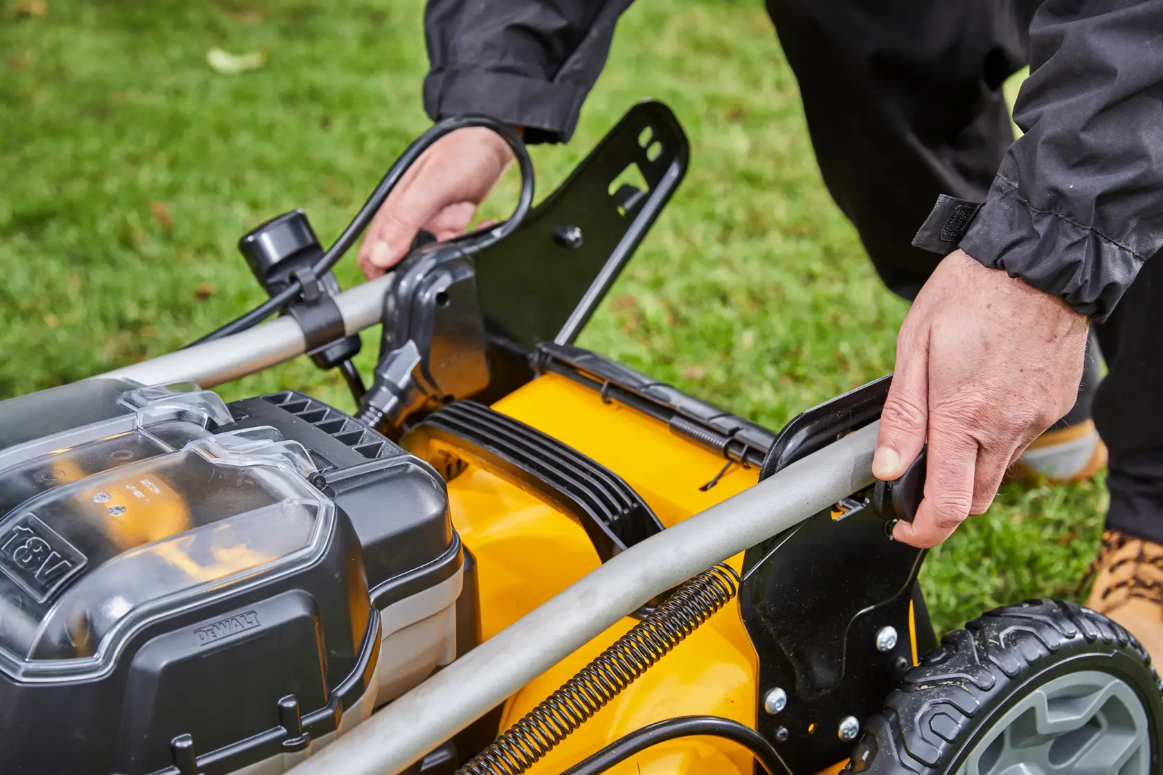 EL 2x18V XR Mower (No Battery or Charger Included)