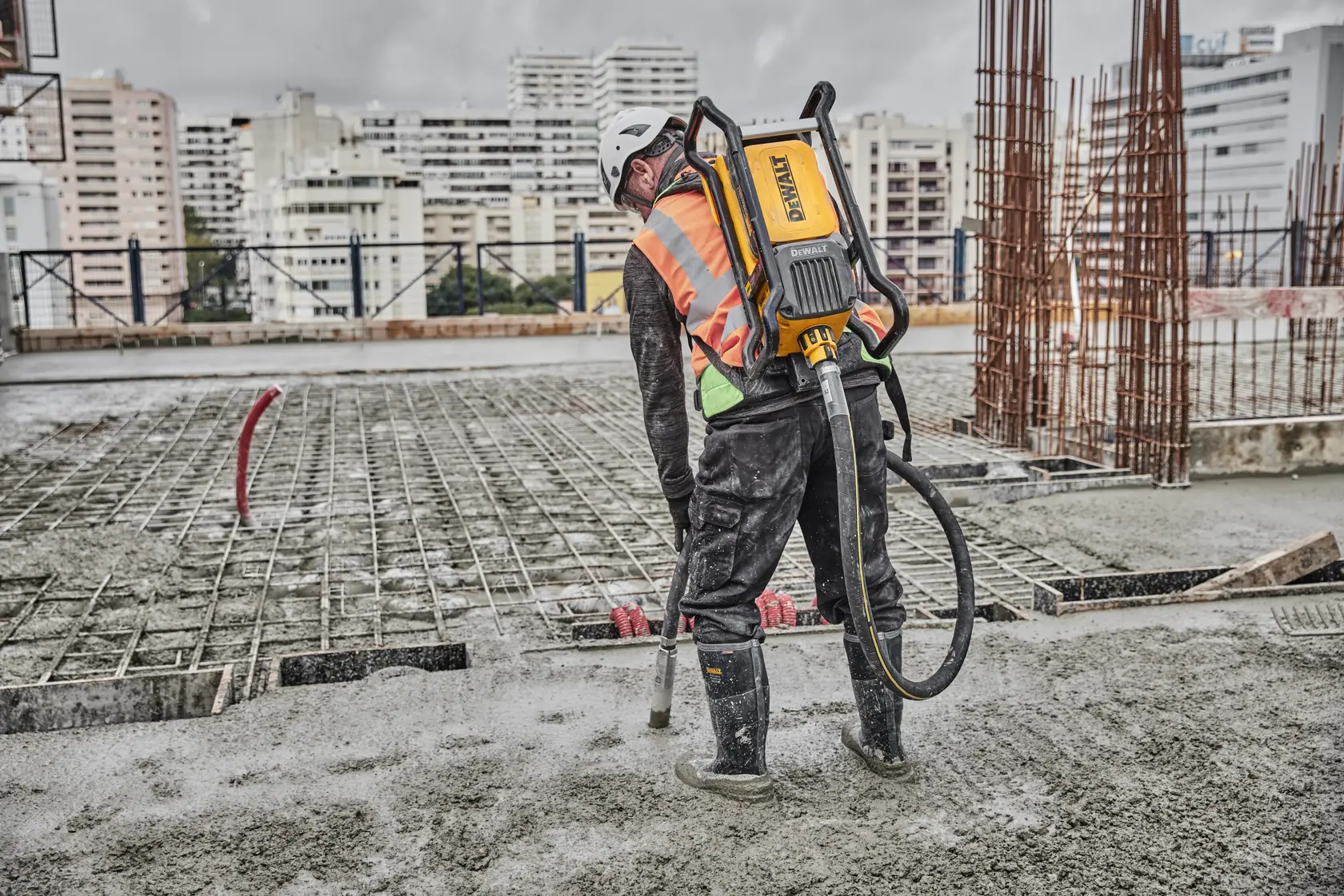 DEWALT POWERSHIFT Δονητής Σκυροδέματος