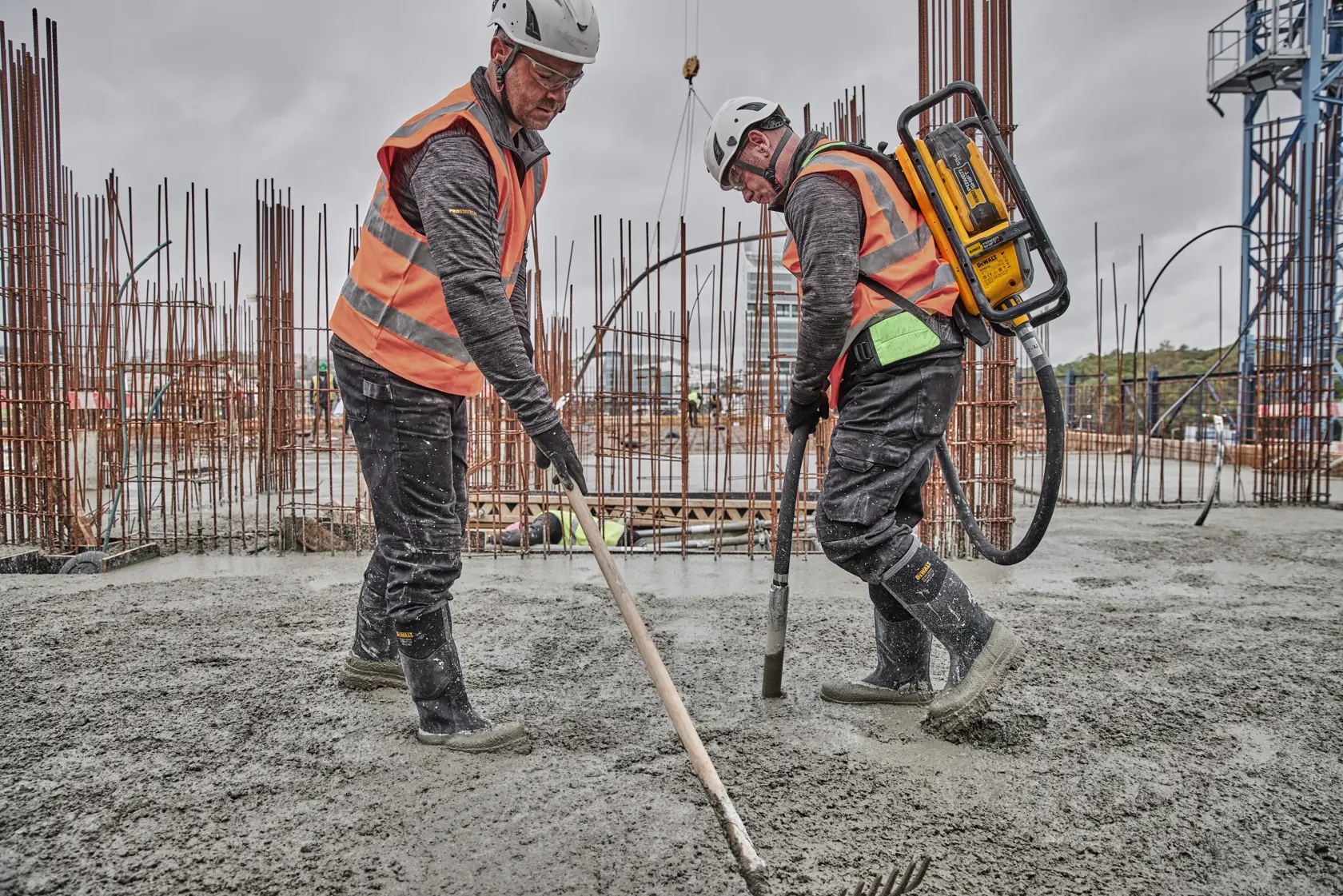 DEWALT POWERSHIFT Δονητής Σκυροδέματος