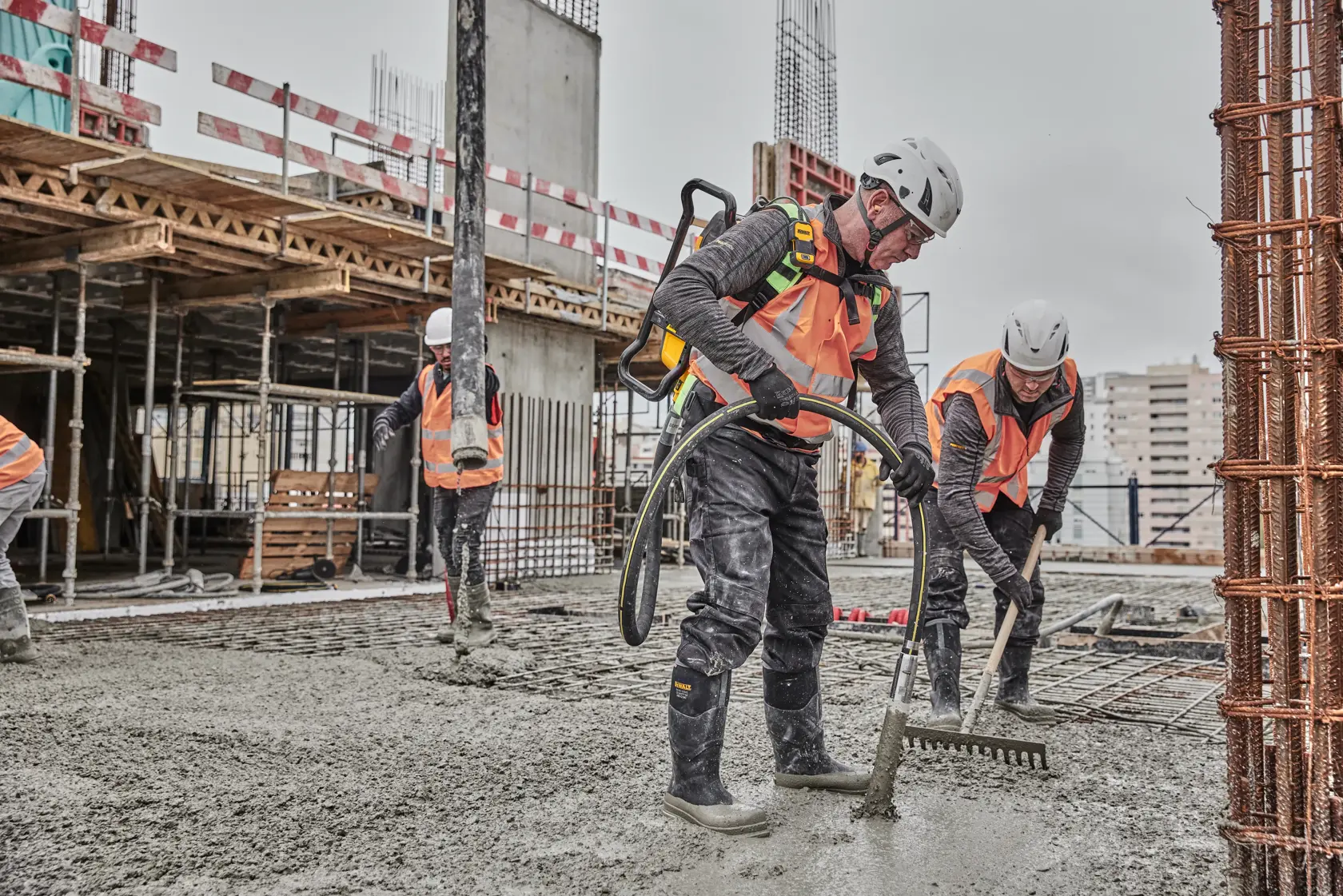 DEWALT POWERSHIFT Δονητής Σκυροδέματος