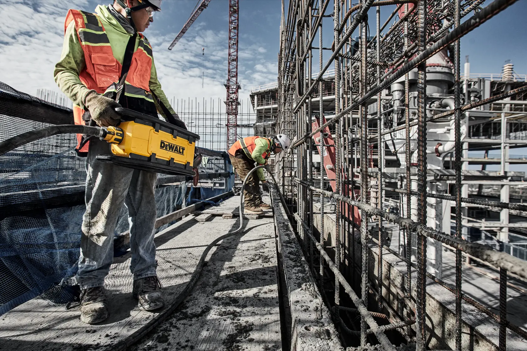 Δονητής Σκυροδέματος DEWALT POWERSHIFT