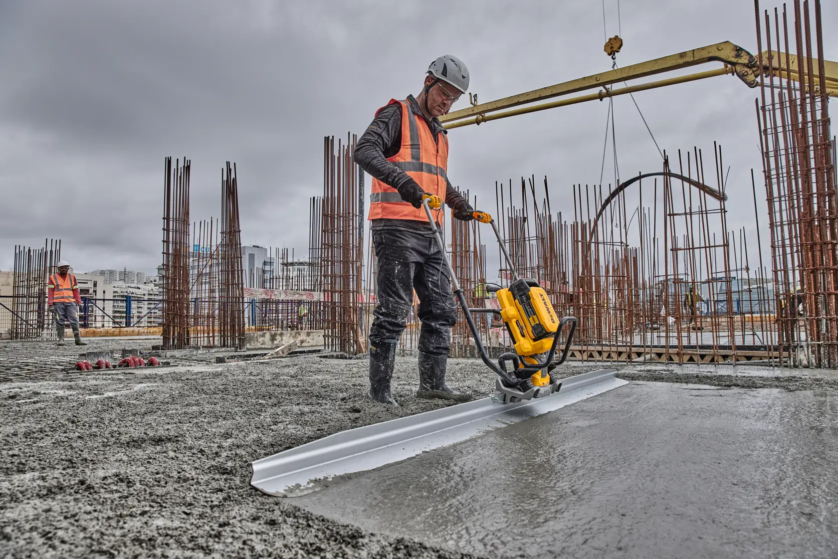 DEWALT® PowersHIFT™ Δονούμενη Πήχη Λείανσης