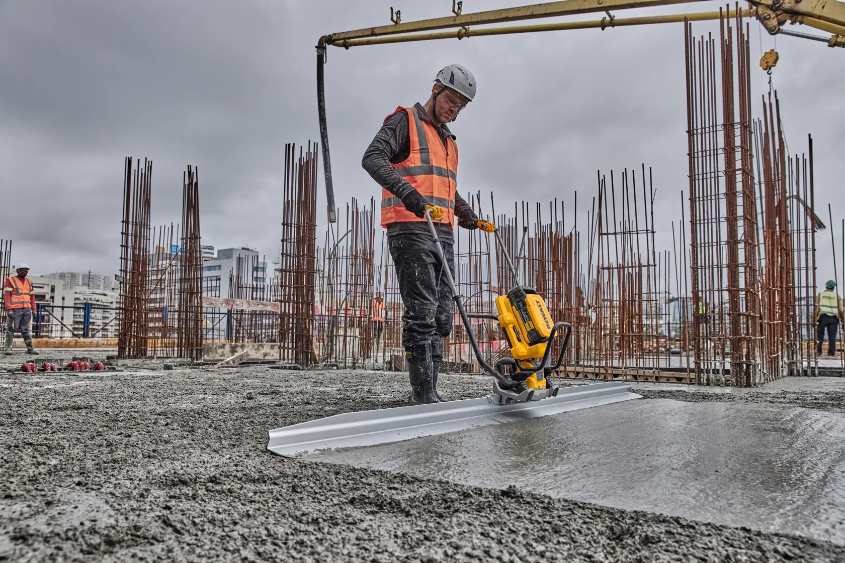 DEWALT® PowersHIFT™ Δονούμενη Πήχη Λείανσης