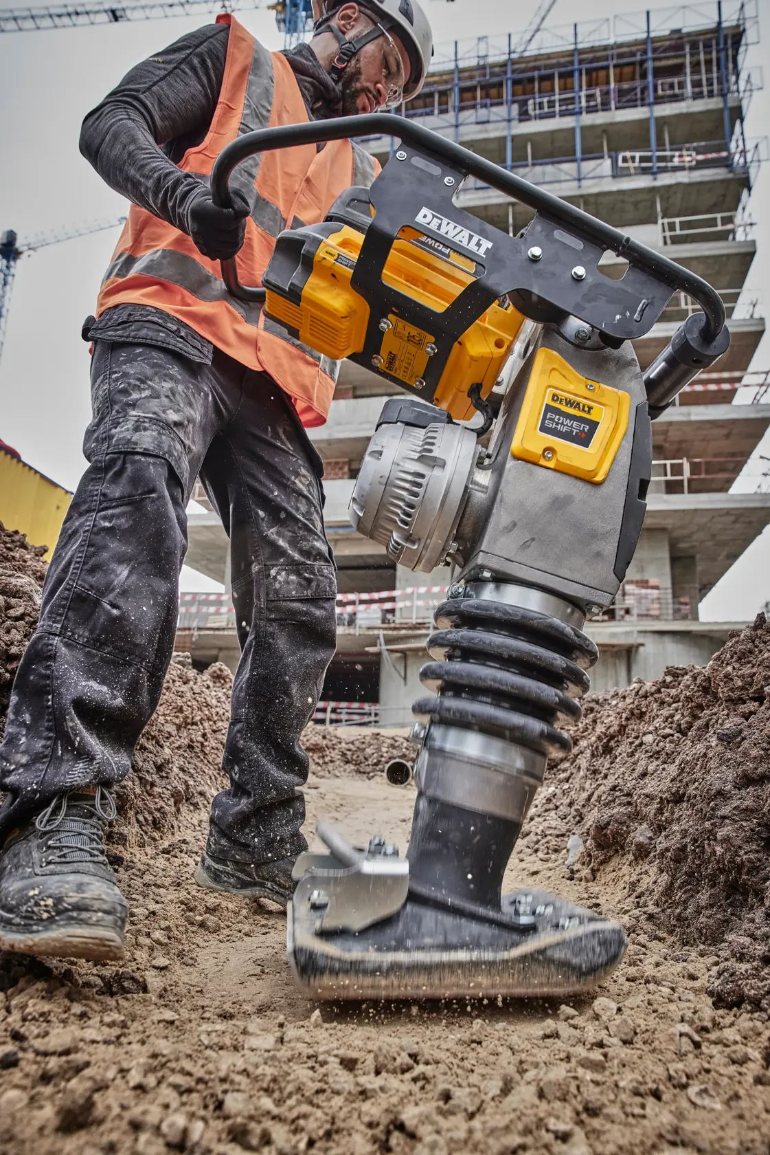 DEWALT POWERSHIFT  Συμπιεστής εδάφους