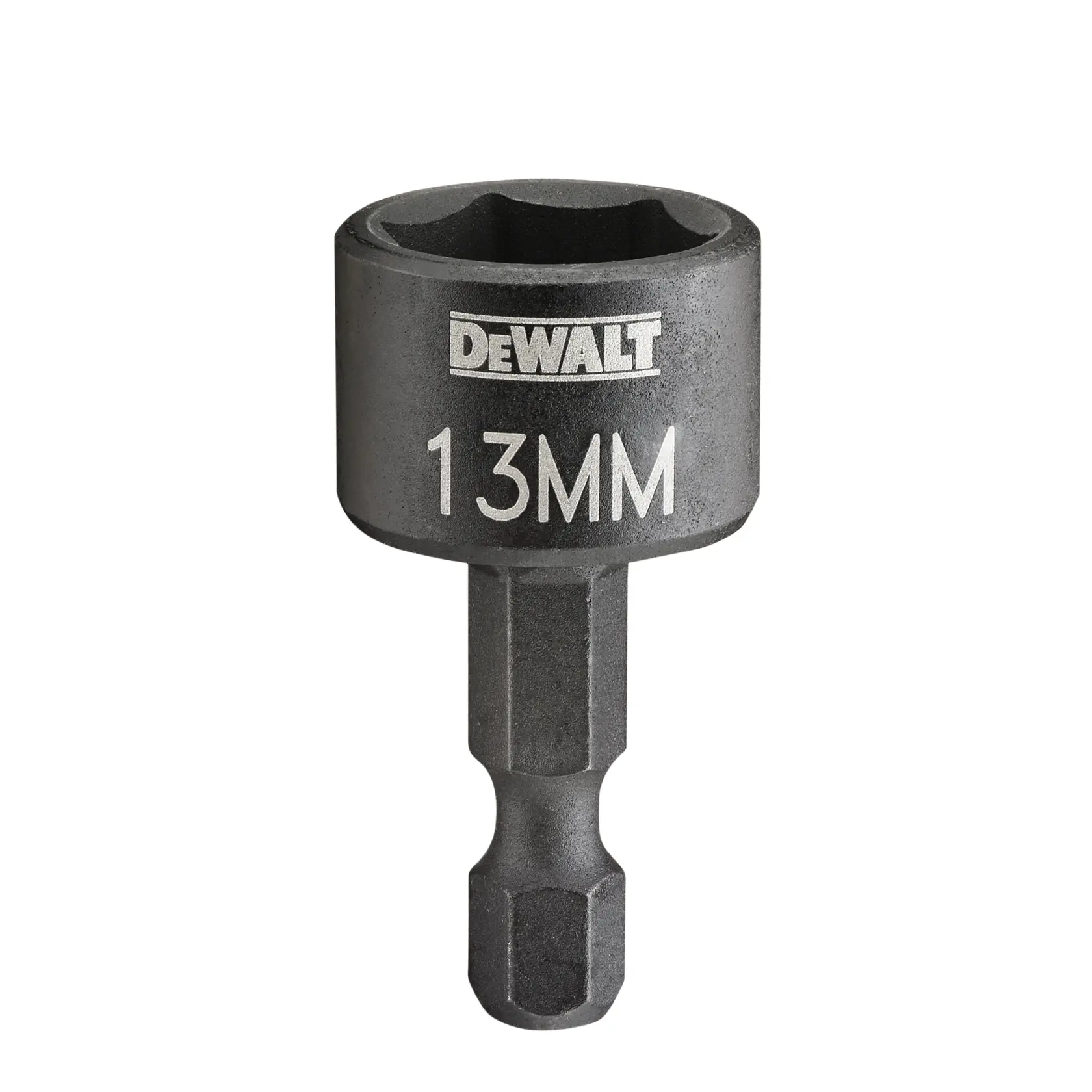 Un adaptador de llave hexagonal DEWALT de 13 mm para herramientas eléctricas, mostrado sobre un fondo blanco.