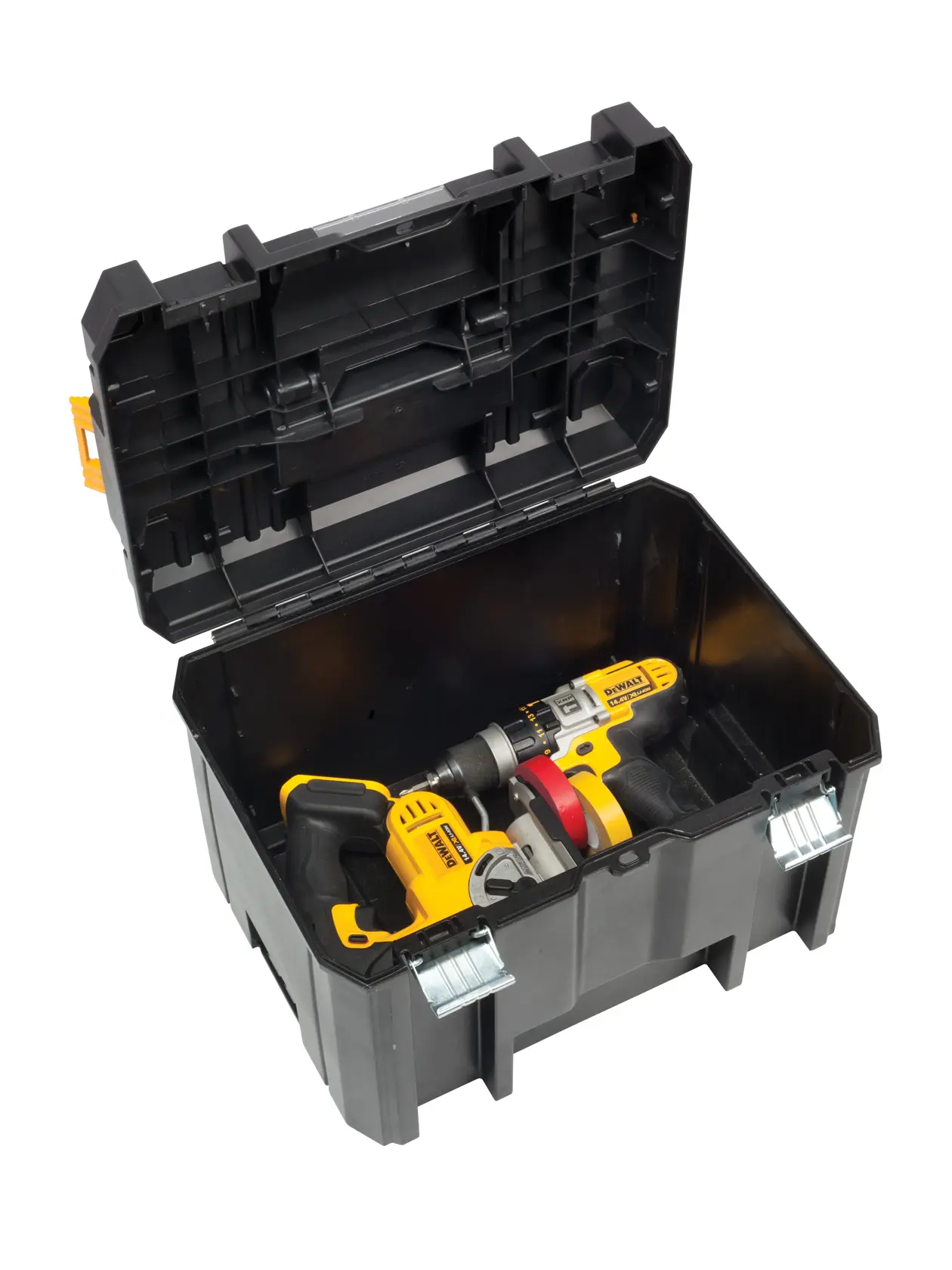 Cassetta degli attrezzi DEWALT aperta con utensili elettrici gialli su sfondo bianco.